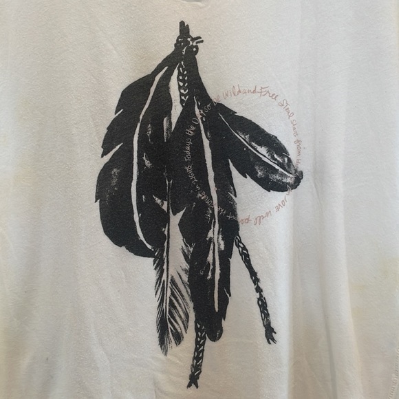 Quicksilver Women’s Distressed Feather V-Neck Tee. - Cream - Picture 4 of 7